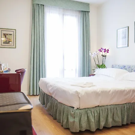 Ermellina Siena, A Tribute Portfolio 4*