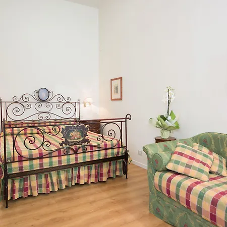 Ermellina Siena, A Tribute Portfolio 4* Siena