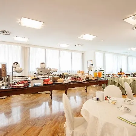 酒店 花园酒店 4*