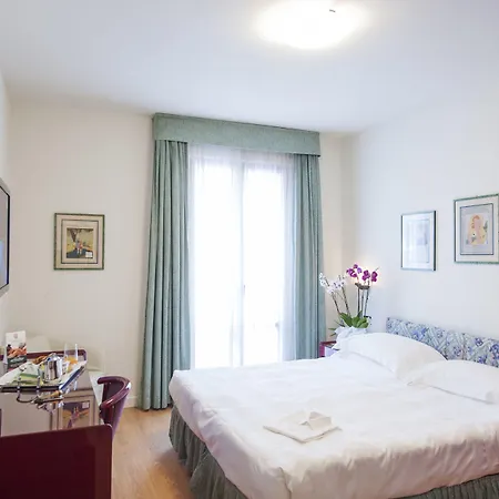 Ermellina Siena, A Tribute Portfolio 锡耶纳